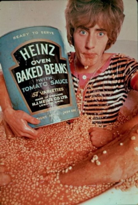 RogerDaltrey_THE-WHO-SELL-OUT-506x750