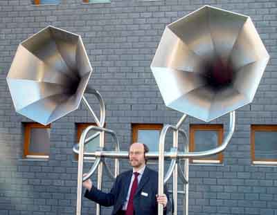 a.aaa-Man-with-big-ears